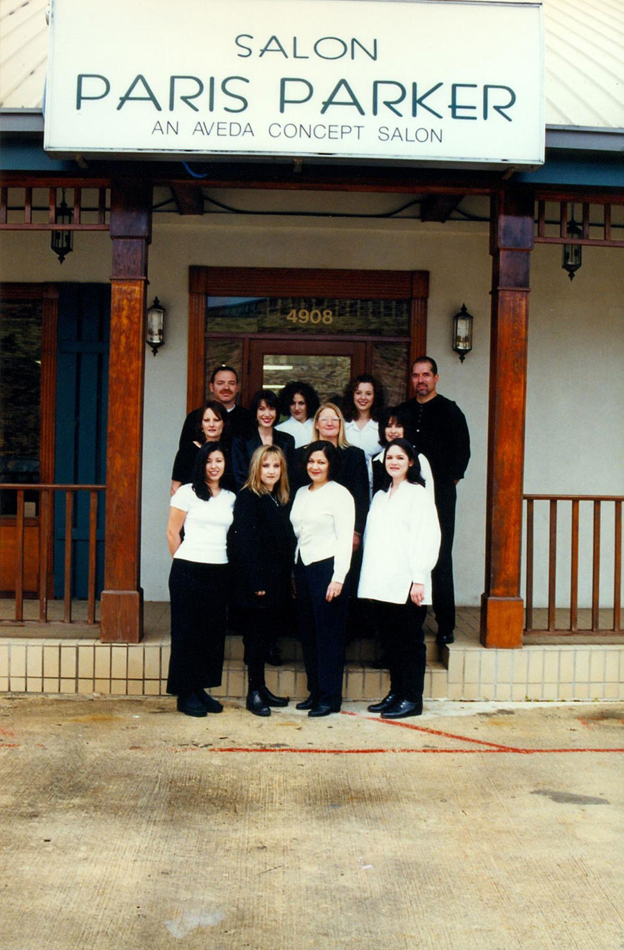 Richelle Phillips (middle row on right) was part of the original team for the Mandeville location. | Source: Richelle Phillips